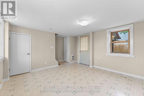 164 Maple Avenue, Pembroke, ON 