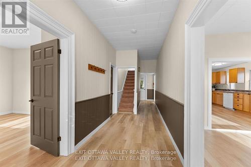 164 Maple Avenue, Pembroke, ON 