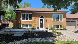 2 - 7 HARBOUR CRESCENT Wasaga Beach, ON L9Z 1G4