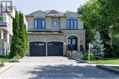 14 RIEL DRIVE  Richmond Hill, ON L4E 4W4