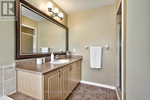 5881 Blue Spruce Avenue, Burlington, ON 