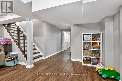 5881 Blue Spruce Avenue, Burlington, ON 