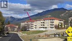5052 Riverview Road Unit# 4013A Fairmont Hot Springs, BC V0B 1L1