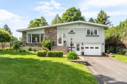 208 Rue Stevenson  Cowansville, QC J2K 1B9