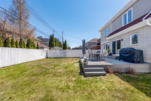 Cour - 259 Rue Mirabel, Dollard-Des-Ormeaux, QC 