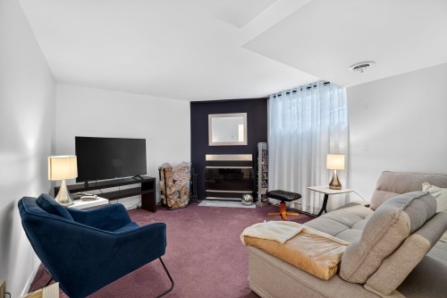 Family Room - 330 Rue Simoneau, Laval (Auteuil), QC 