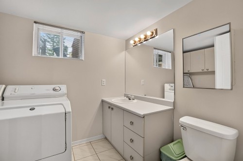 Bathroom - 330 Rue Simoneau, Laval (Auteuil), QC 