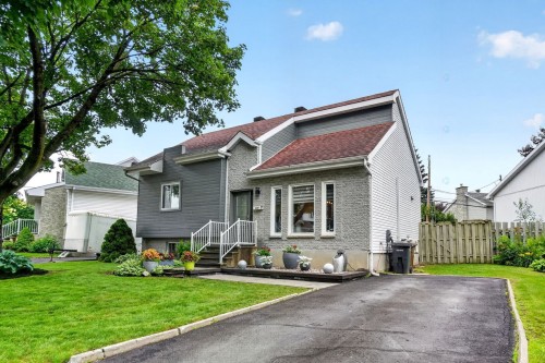 Front of Structure - 330 Rue Simoneau, Laval (Auteuil), QC 