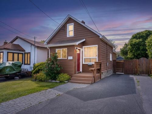 124 Empress Avenue S  Thunder Bay, ON P7B 4N5