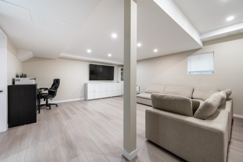 Family Room - 1896 Rue De Renaix, Laval (Vimont), QC 