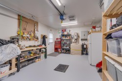 Garage - 