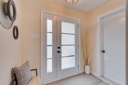 Hall d'entrée/Vestibule - 65 Rue Major, Ripon, QC 