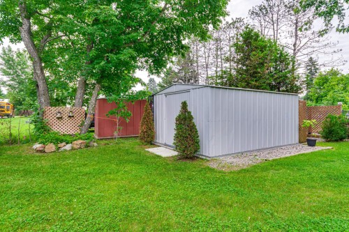 Remise - 65 Rue Major, Ripon, QC 