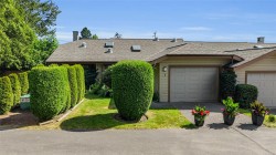 #1-1144 Verdier Ave Central Saanich, BC V8M 1K2