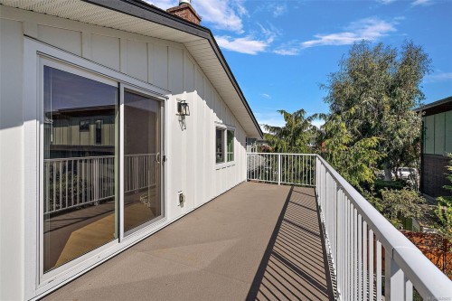 2485 Orchard Ave, Sidney, BC 