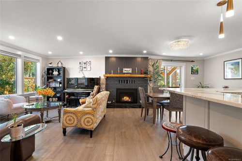 2485 Orchard Ave, Sidney, BC 