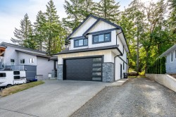 #4-2880 Arden Rd  Courtenay, BC V9N 9J9