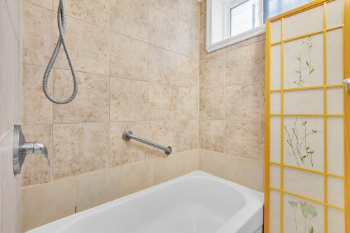Bathroom - 646 Rue Esther-Blondin, Saint-Jérôme, QC - Indoor Photo Showing Bathroom