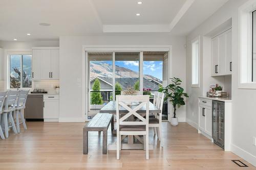 631 Mt Ida Crescent, Coldstream, BC - Indoor Photo Showing Dining Room
