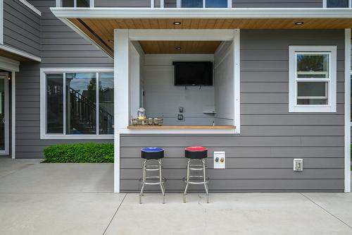 631 Mt Ida Crescent, Coldstream, BC - Outdoor With Exterior