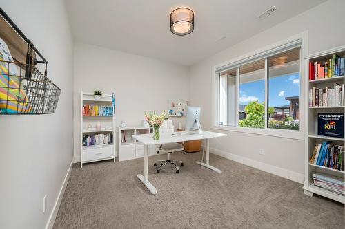 631 Mt Ida Crescent, Coldstream, BC - Indoor Photo Showing Office