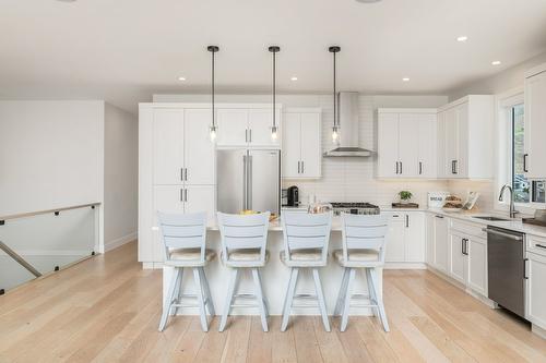 631 Mt Ida Crescent, Coldstream, BC - Indoor Photo Showing Kitchen With Upgraded Kitchen