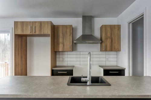 Cuisine - 1315 Av. Des Capucines, Bécancour, QC - Indoor Photo Showing Kitchen With Upgraded Kitchen