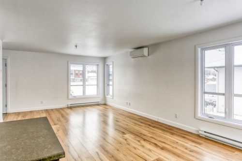Salon - 1315 Av. Des Capucines, Bécancour, QC - Indoor Photo Showing Other Room