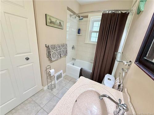 386 Salisbury Rd, Moncton, NB 