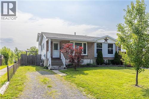 31 CANTERBURY Drive  St. Catharines, ON L2P 3M6