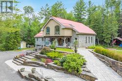 636 HARBOUR STREET Innisfil, ON L0L 1K0