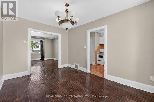 271 Manor Road E, Toronto, ON 