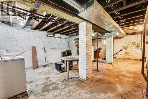 271 Manor Road E, Toronto, ON 
