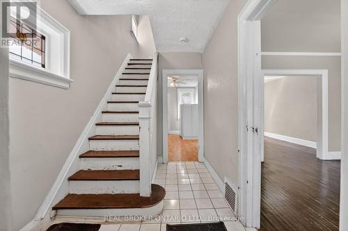 271 Manor Road E, Toronto, ON 