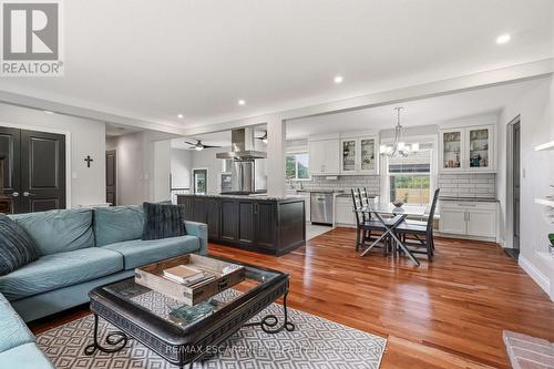 18 Fireside Drive, Hamilton, ON 