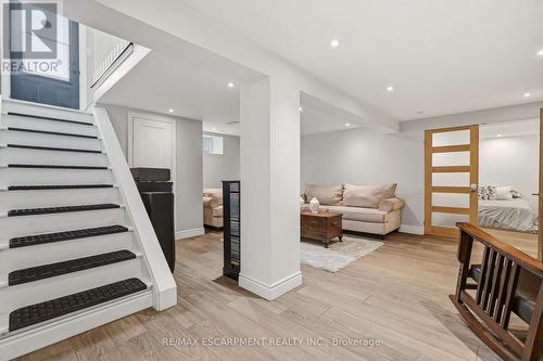 18 Fireside Drive, Hamilton, ON 