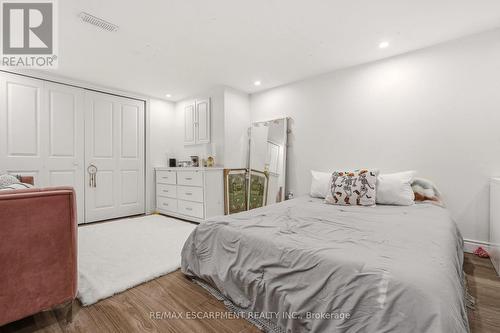 18 Fireside Drive, Hamilton, ON 