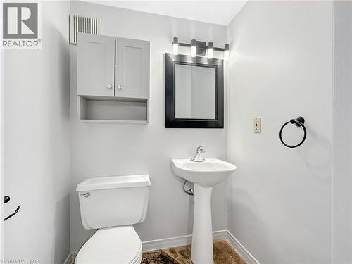 21 Fife Street W, Caledonia, ON 