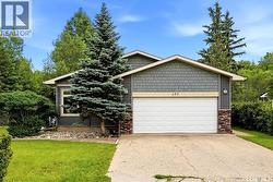 155 Qu'Appelle DRIVE Lumsden, SK S0G 3C0