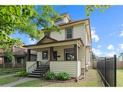 961 LINCOLN Windsor, ON N8Y 2H3