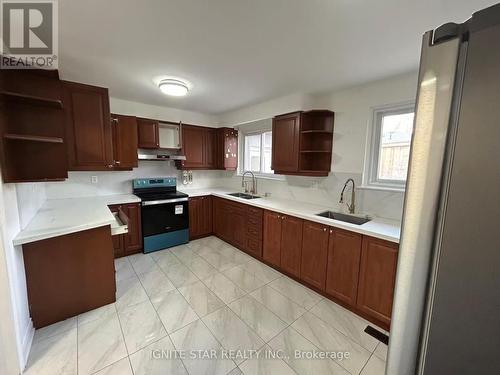 3246 Oakglade Crescent, Mississauga, ON 