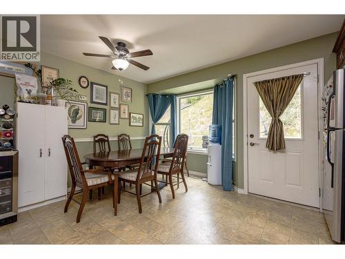 1469 Kloppenburg Road, Kelowna, BC - Indoor Photo Showing Dining Room