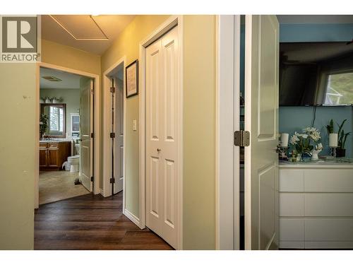 1469 Kloppenburg Road, Kelowna, BC - Indoor Photo Showing Other Room