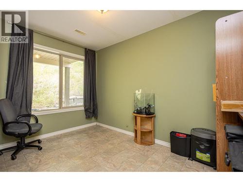 1469 Kloppenburg Road, Kelowna, BC - Indoor