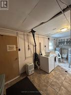 Laundry Room. - 