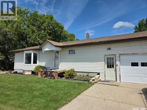 60 Railway Avenue, Redvers, SK 