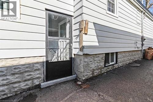 Separate side entrance to basement unit - 29 Wexford Avenue N, Hamilton, ON 