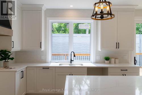 80 Herb Street, Norwich (Norwich Town), ON - Indoor Photo Showing Kitchen