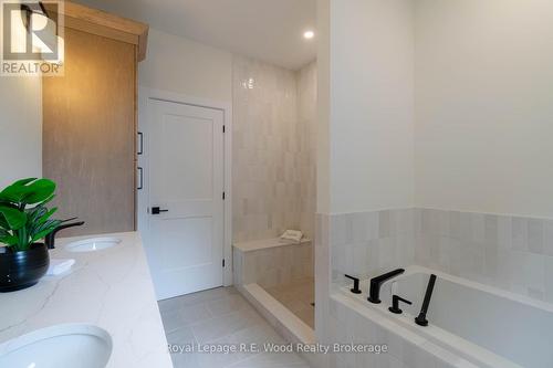 Primary ensuite - 80 Herb Street, Norwich (Norwich Town), ON - Indoor Photo Showing Bathroom