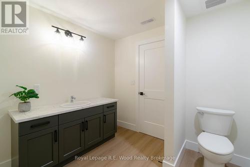 80 Herb Street, Norwich (Norwich Town), ON - Indoor Photo Showing Bathroom